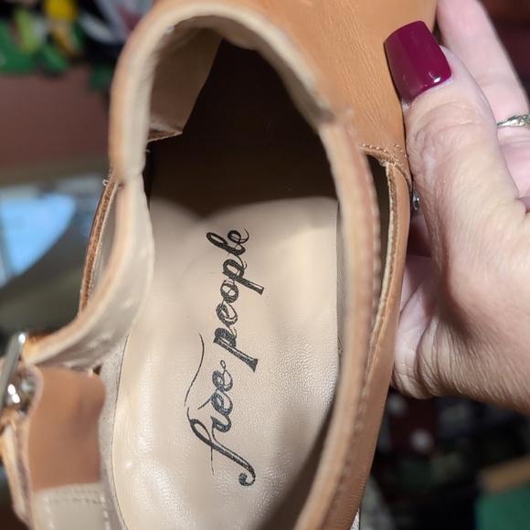 FREE PEOPLE* Brady shoe bootie ankle boot leather block heel buckle detail sz 39 - Picture 16 of 17